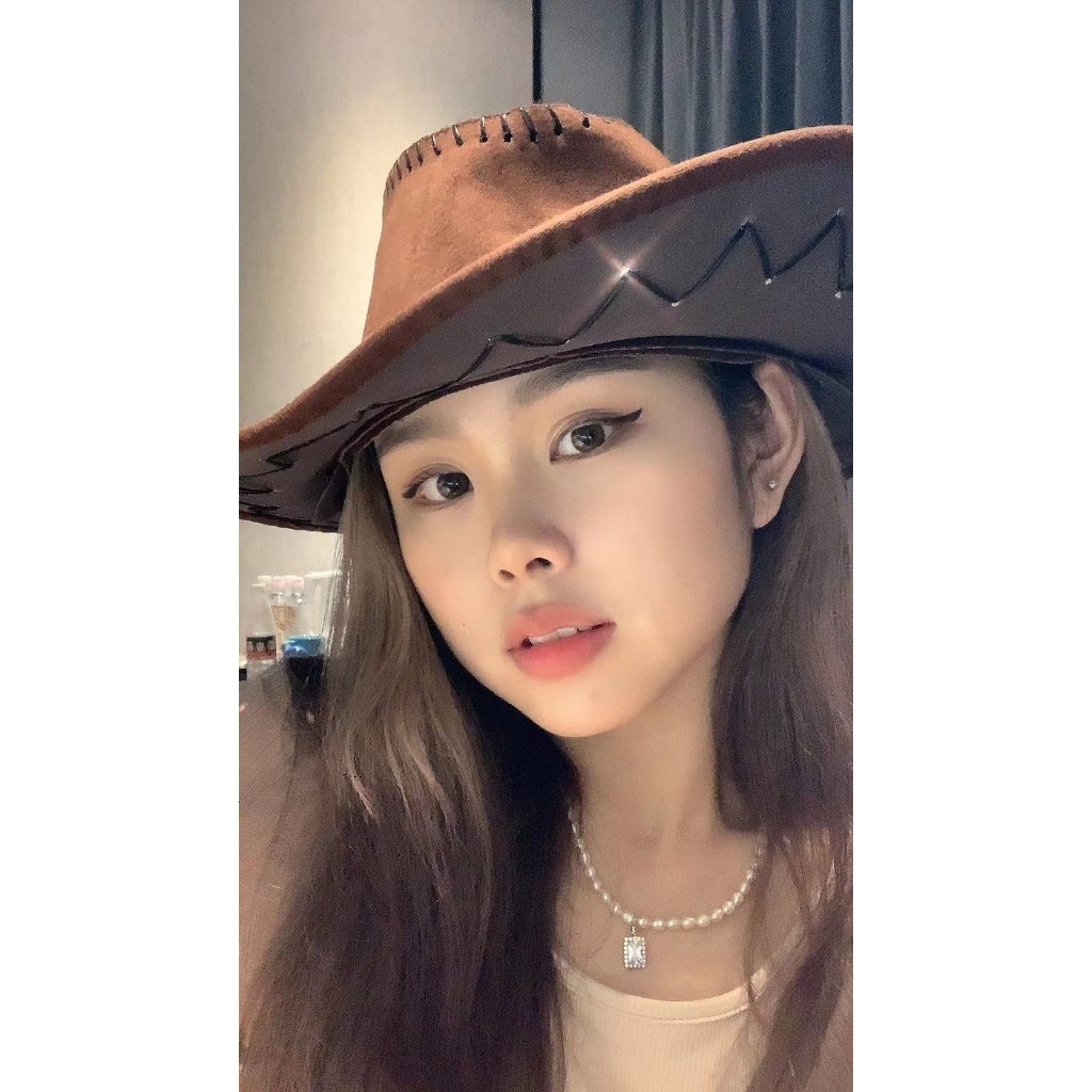หมวกคาวบอย หนังเทียม ทรงสวย มีเชือกคล้องคอ สำหรับผู้ชายและผู้หญิง