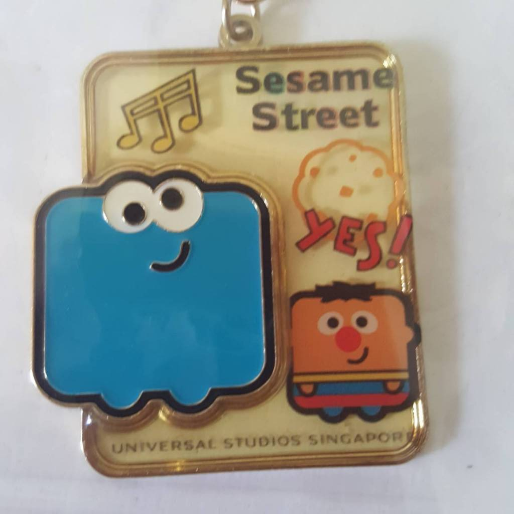 พวงกุญแจ Sesame Street Cookie Keychain Universal Studios Singapore ของแท้