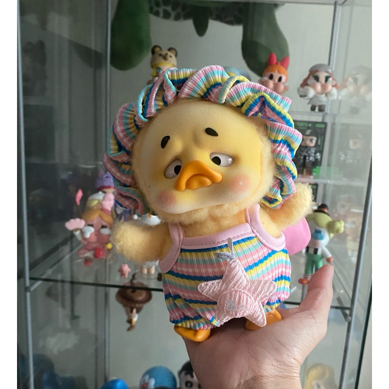 ชุดตุ๊กตาเป็ดหน้าบึ้ง upsetduck ชุดมี 2 ชิ้น ชุดเสื้อ + ที่คาดผม พร้อมส่ง