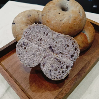 Blueberry Bagel ขนมปังเบเกิล Homemade Bagel เนื้อหนึบ 5 ชิ้น ทำใหม่ทุกออเดอร์ พร้อมส่งทุกวัน