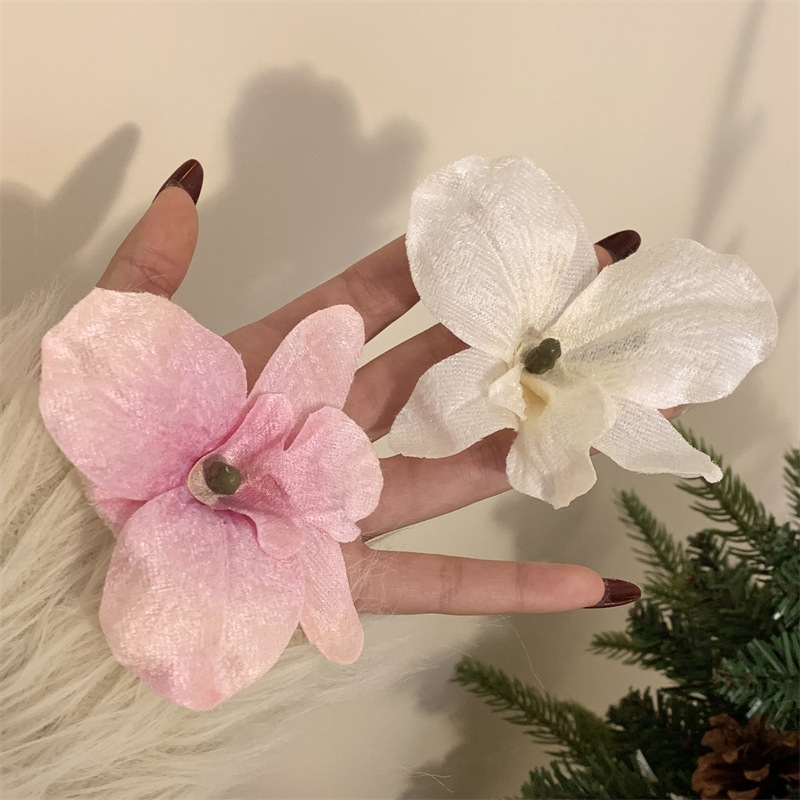 ในไทย💖กิ๊ฟติดผมกล้วยไม้ดอกไม้สีชมพูสไตล์เกาหลีInsแฟชั่นสําหรับผู้หญิงวันหยุดพักผ่อนเครื่องประดับผมแฟชั่น - รูปที่ 6