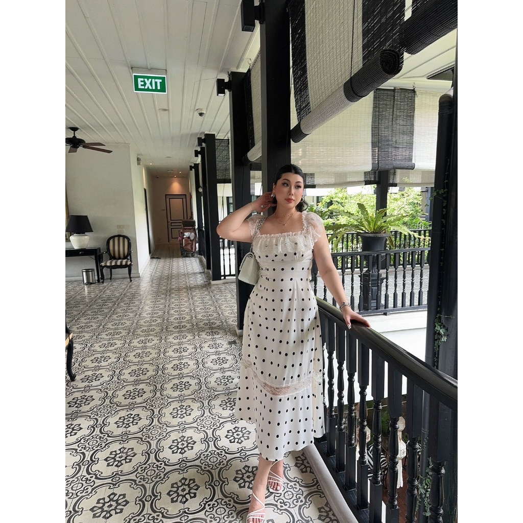 CiCi plus+ (3306) เดรสยาวผูกหลัง แต่งแขนระบายลูกไม้ เอวสม็อก แต่งลูกไม้ เพิ่มความหวาน สวยหรูสไตล์ลูกคุณ