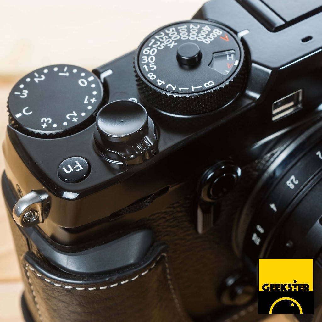 ปุ่ม Soft Shutter แบบเว้า สีแดง สด ขอบเรียบ ทองเหลือง แท้ ( Brass Soft Release Button / Concave / Leica ปุ่มชัตเตอร์ )