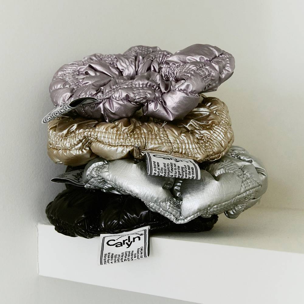 [สินค้าของแท้100% พร้อมส่งทันที] Carlyn : Poing Scrunchie ยางรัดผม Poing (Silver/Gold/Lavender/Black)