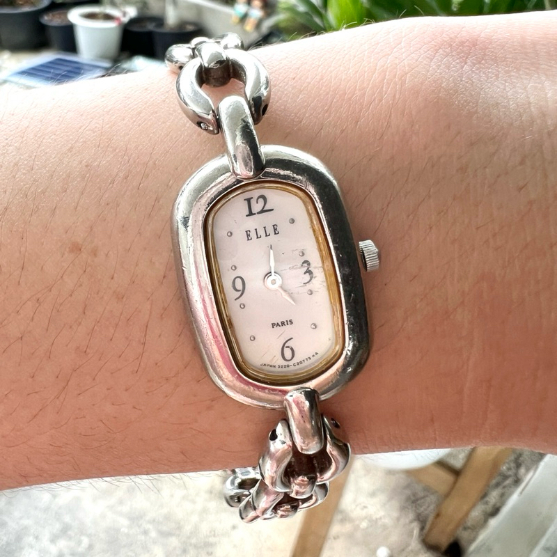 ELLE Paris นาฬิกาผู้หญิง ขนาด 17 มม. มือสอง