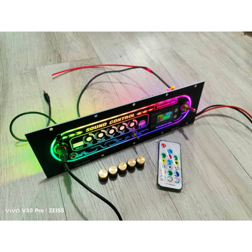 ชุดเพลท HT21 ลายคาด เดินระบบไฟ ไม่เอาแอมป์  วัดแบตดิจิตอล มีไฟled เดินสายให้พร้อมใช้งานเหลือใส่แอมอย่างเดียว