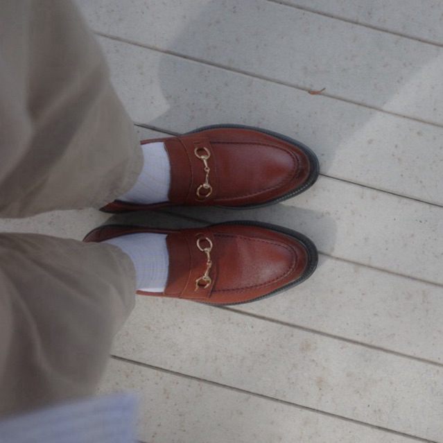 รองเท้าหนังผู้ชายคาดเหล็ก Vida รุ่น Hazel Loafer