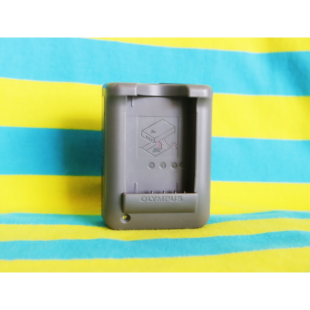 Olympus BCS-5 charger (ของแท้ 100%) for PEN / OM-D E-M10 OMD EM10, OM-D E-M5 Mark 3, E‑M10 Mark II M