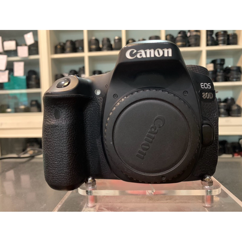 Canon 80D  ชต 22500  สภาพดี   อุปกรณ์ครบ    แบต  แท่นชาร์จ     สายคล้อง