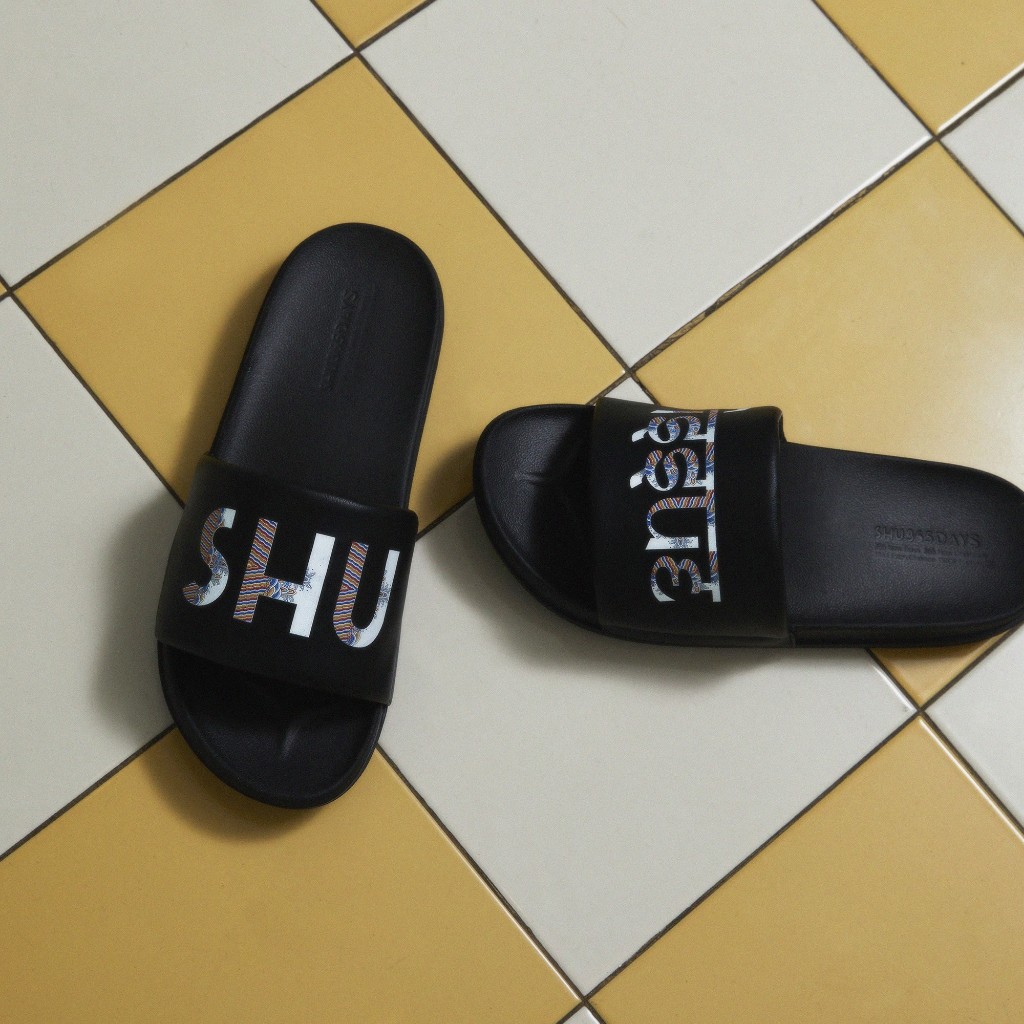 SHU X ISSUE LIGHTCUSHION EASY SLIDE SANDALS