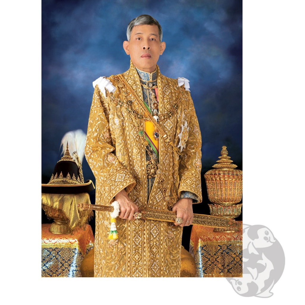 รูปมงคล พระฉายาลักษณ์ ในหลวง รัชกาลที่ 10 ขนาด 15x21 นิ้ว สำหรับใส่กรอบ หรือติดผนัง ภาพประดับบ้าน