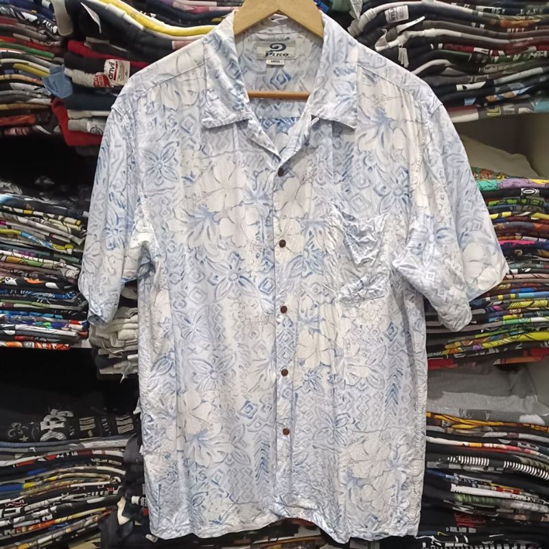 เสื้อเชิ้ตมือสอง Vintage Usa  แบรนด์ Piko Surf Skateboard ลายแนว Hawaii Size L.อก22/ยาว28.5