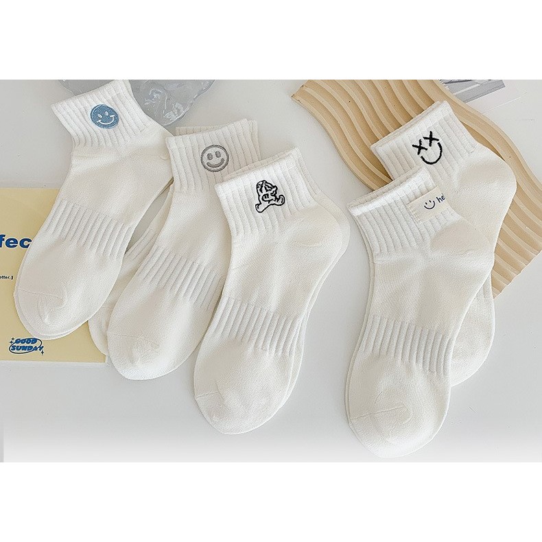 MIX’S SOCKS ถุงเท้าข้อกลาง ลายยิ้มยิ้มน่ารักสวย สีขาวสะอาด มี 4 แบบ แนะนำ SIZE เท้า 35-40