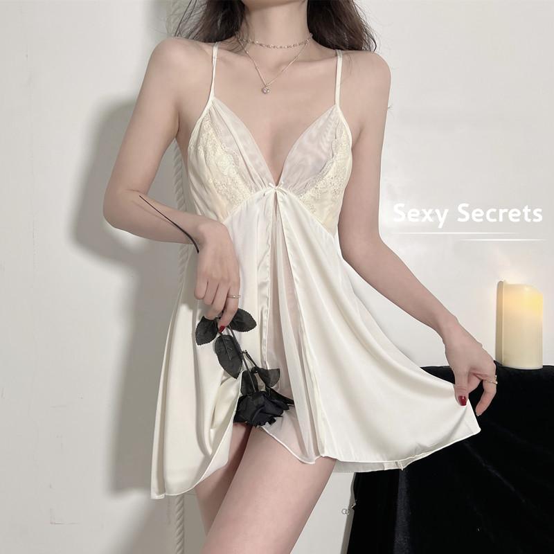 Sexy secrets ชุดสลิปผู้หญิง ชุดนอน การออกแบบช่องแคบ มีสองสี ขาว ดำ สลิงปรับได้ ความหรูหราระดับไฮเอนด์.