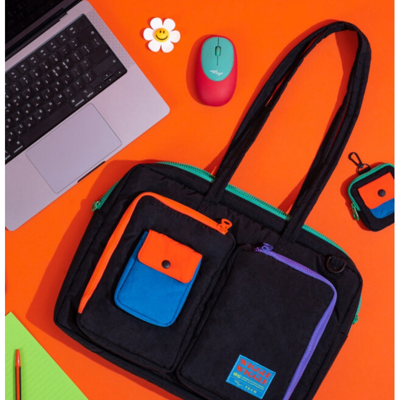 (ใช้โค้ดลด30% เหลือ 1630) ของแท้100% 🛍️ wiggle wiggle laptop bag