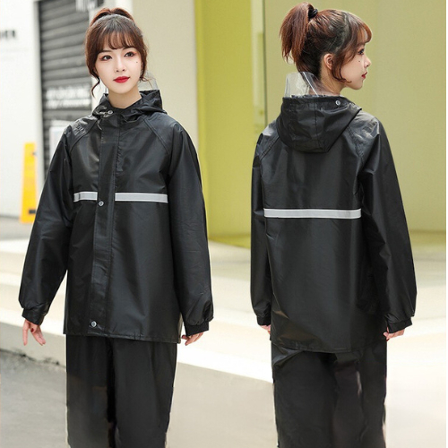 New Alitech เสื้อกันฝน เสื้อกันฝนสำหรับผู้ใหญ่ มีแถบสะท้อนแสง รุ่นหมวกติดเสื้อ ชุดกันฝน Waterproof Rain Suit