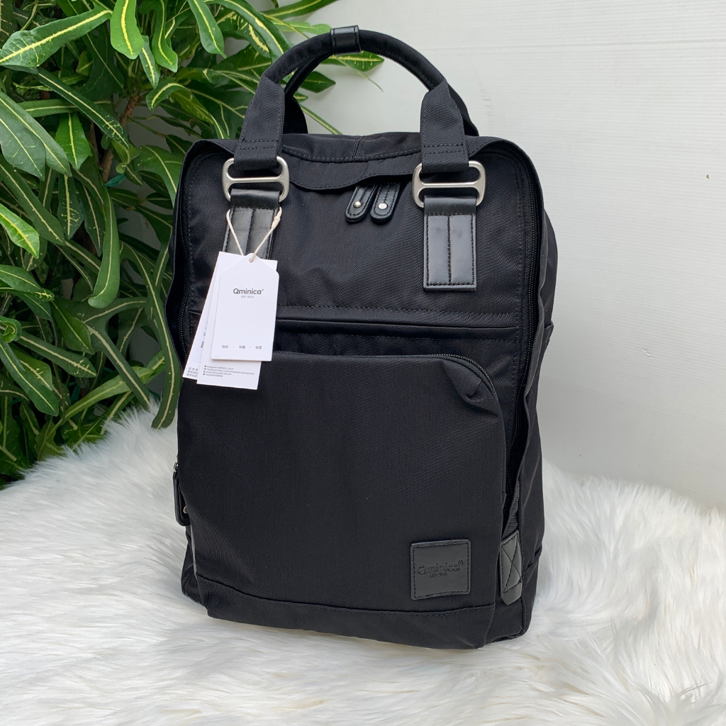 Qminica ของแท้100% Laptop backpack (Water Repellent ผ้าไล่น้ำ) กระเป๋าเป้สะพายหลัง