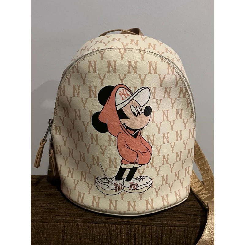 กระเป๋า เป้ สะพาย MLB x Disney (ของใหม่)