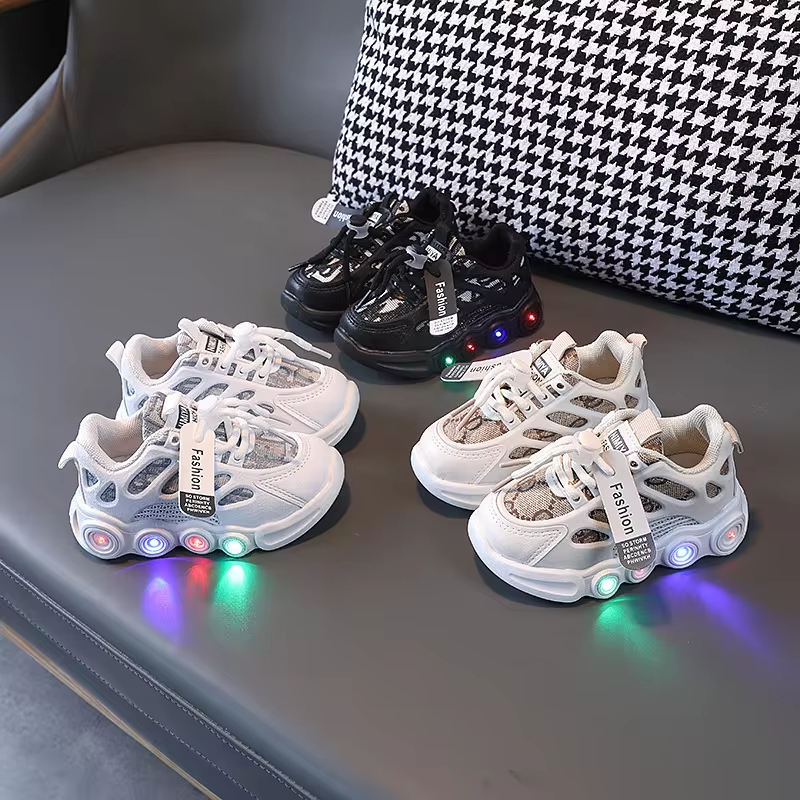 Fashion Children's Luminous Sneakers LED Flashing Shoes for Girls Boys Casual Shoes Summer Hot Sale 