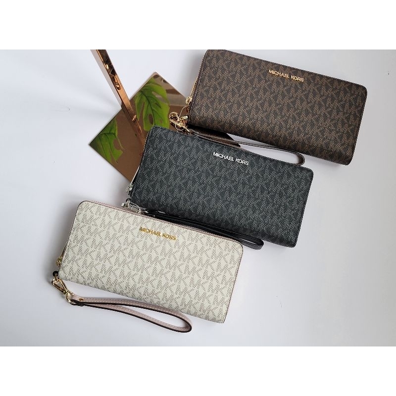 กระเป๋าเงินซิปรอบใบยาวรุ่นนี้คุ้มเว่อร์ๆ ราคาไฟลุกมาก กระเป๋าเงินMichael kors