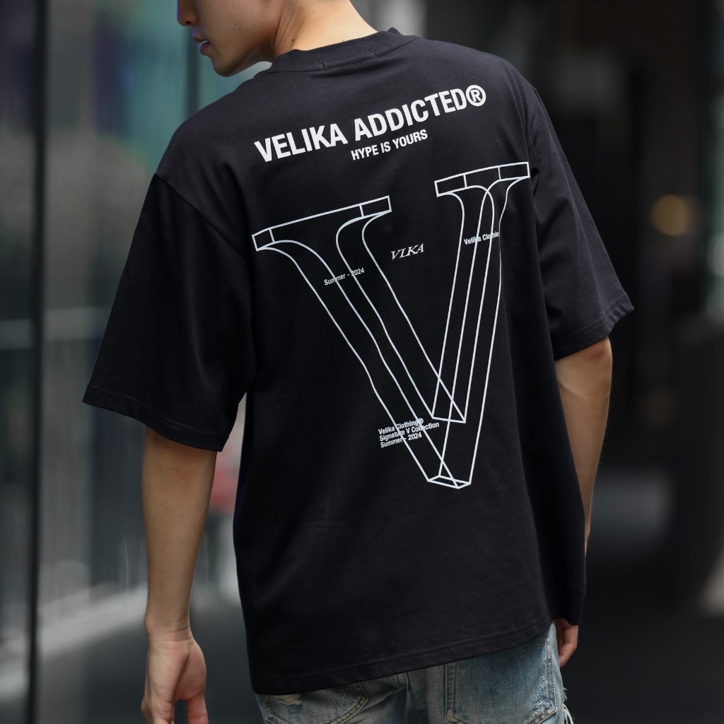 เสื้อ Oversize รุ่น "Signature V" 2024 - สี Black | Velika