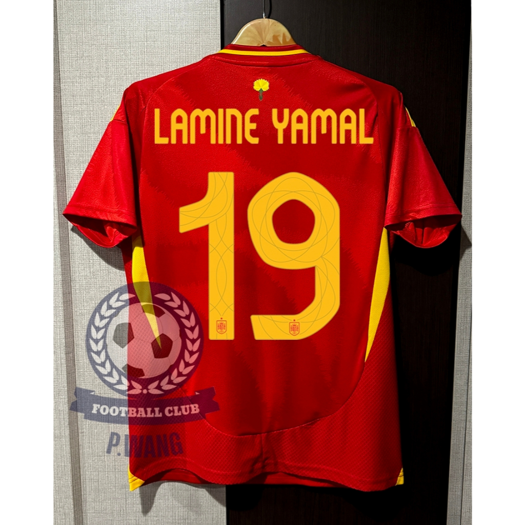เสื้อฟุตบอลทีมชาติ สเปน Home ชุดเหย้า ยูโร 2024 [ 3A ] เกรดแฟนบอล สีแดง สกรีนชื่อเบอร์นักเตะ หน้า-หลัง ตรงปก