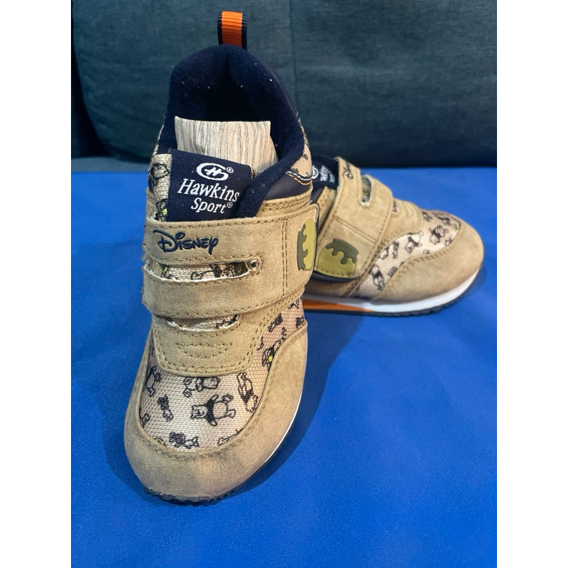 👟รองเท้าผ้าใบหนังกลับเด็ก ลาย Pooh มือสอง แบรนด์ Hawkins ของแท้ ✨💯% ความยาวเท้าด้านใน 16.5 ซม. สภาพ 