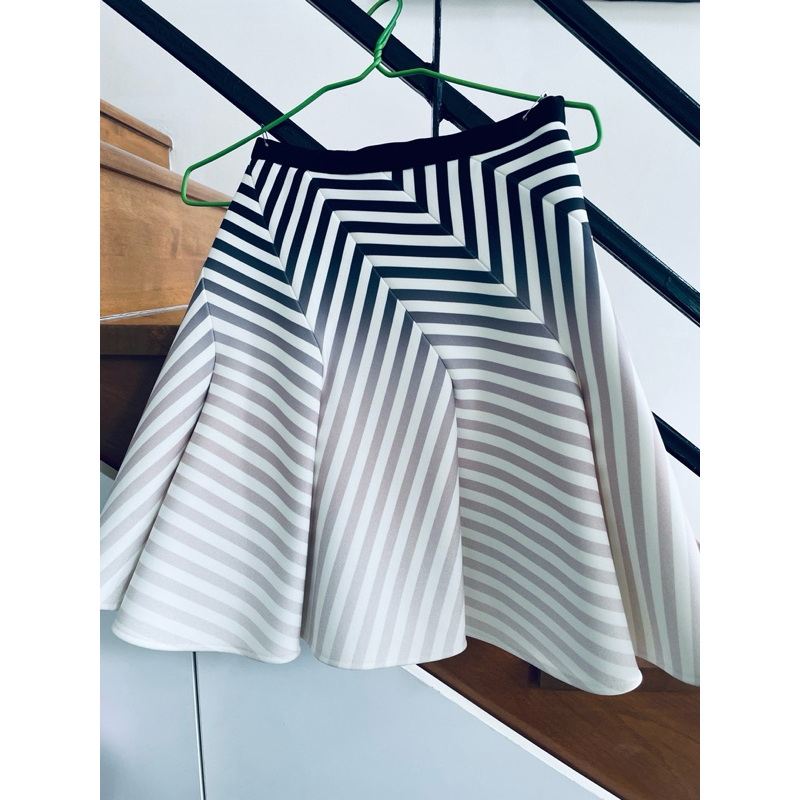 Poem ของแท้ (used/กระโปรง/เคยใส่แค่1ครั้ง/พร้อมส่ง)