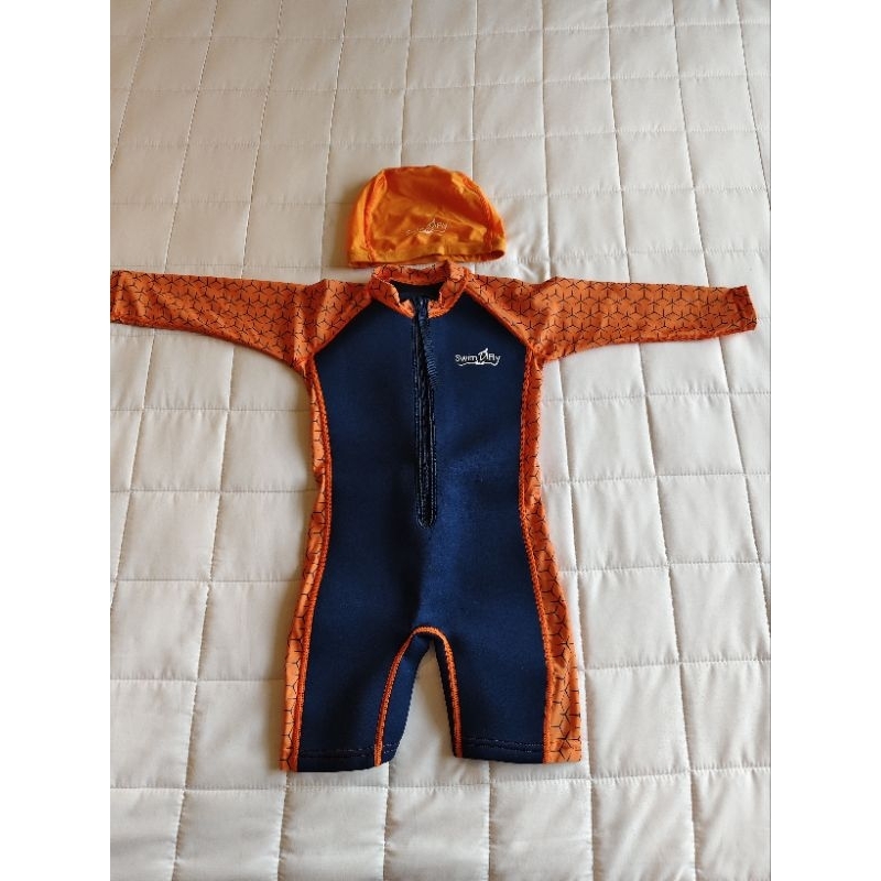 ชุดว่ายน้ำเด็กยี่ห้อ swimfly size 4-6 ปี