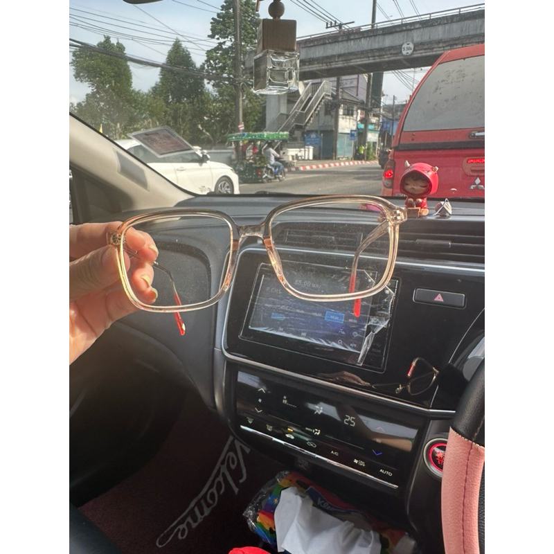 แว่นสายตา owndays พร้อมกล่อง