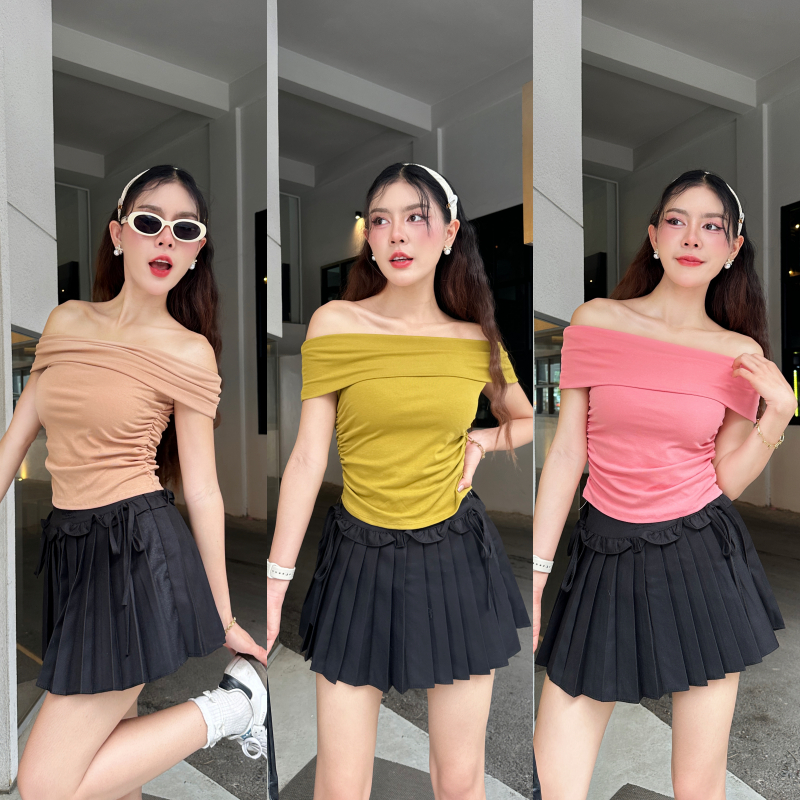 เสื้อปาดไหล่ ผ้ายืดเยอะมาก แต่งย่นข้างพรางหุ่น งานสวย สไตล์เกาหลี ใส่ง่าย ผ้านิ่มใส่สบายไม่บาง รุ่น หนูยิ้ม