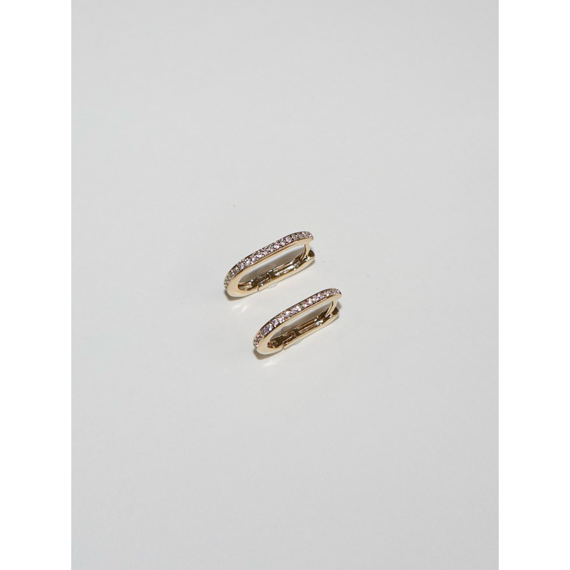 A.piece ต่างหูห่วง [silver 925 post] One-touch 101 collection : Crystal flat square one-touch