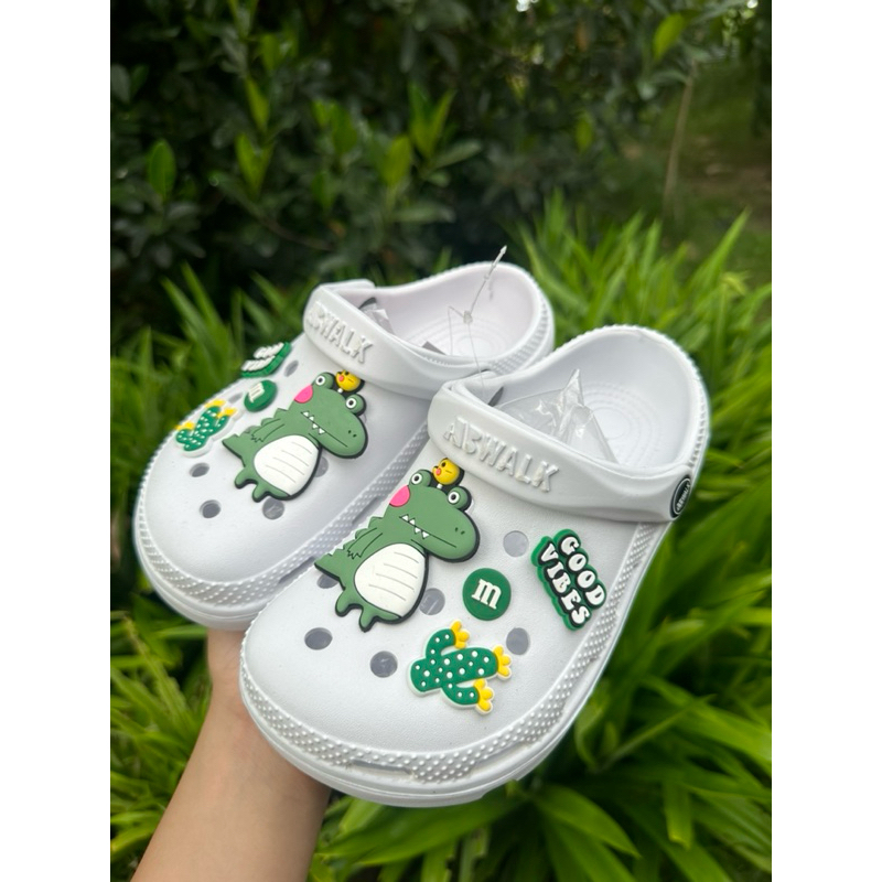 💦พร้อมส่ง💦(มีขนาด 36-44 ค่ะ)รองเท้าแตะหัวโต แบบสวมรัดส้น ติดการ์ตูนน่ารักๆ มีน้ำหนักเบา ใส่สบาย พื้นปรกติ รุ่น520