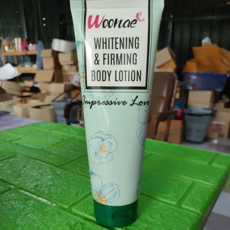 Woonae WHITENING&FIRMING BODY Lotion อิมเพรสซีฟ เลิฟ(ตำนิหลอดเป็นรอย)