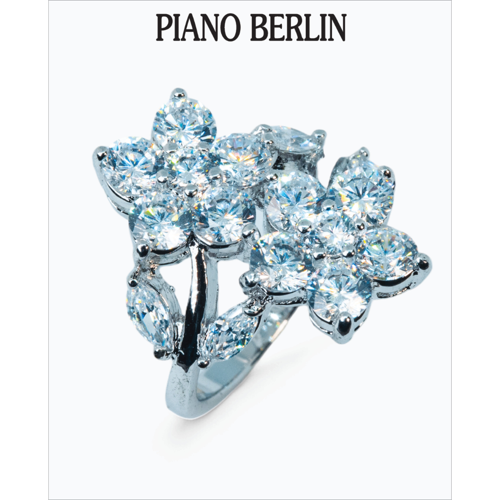 PIANO BERLIN RINGS   -  DIAMOND  FLOWER