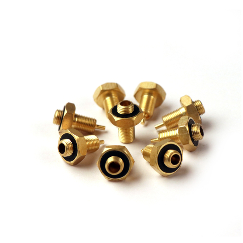 จุ๊บแทรกเตอร์  ฝาแปลงจุ๊บเกลียวในขันนอก ทองเหลือง จำนวน 1 ตัว