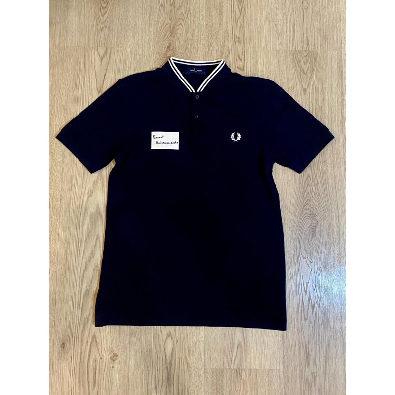 เสื้อโปโลแขนสั้นผู้ชาย Fred Perry สีกรมเข้ม M3600 มือสองสภาพดีมาก ไซส์ M อก 39 นิ้ว