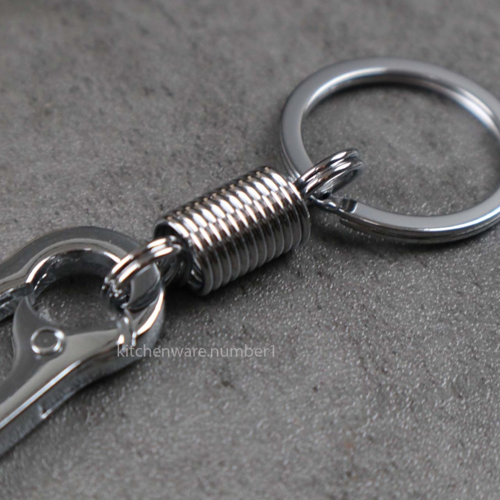 พวงกุญแจสแตนเลส แข็งแรงใช้งานได้หลากหลายพกพาสะดวก (สุ่มแบบ)