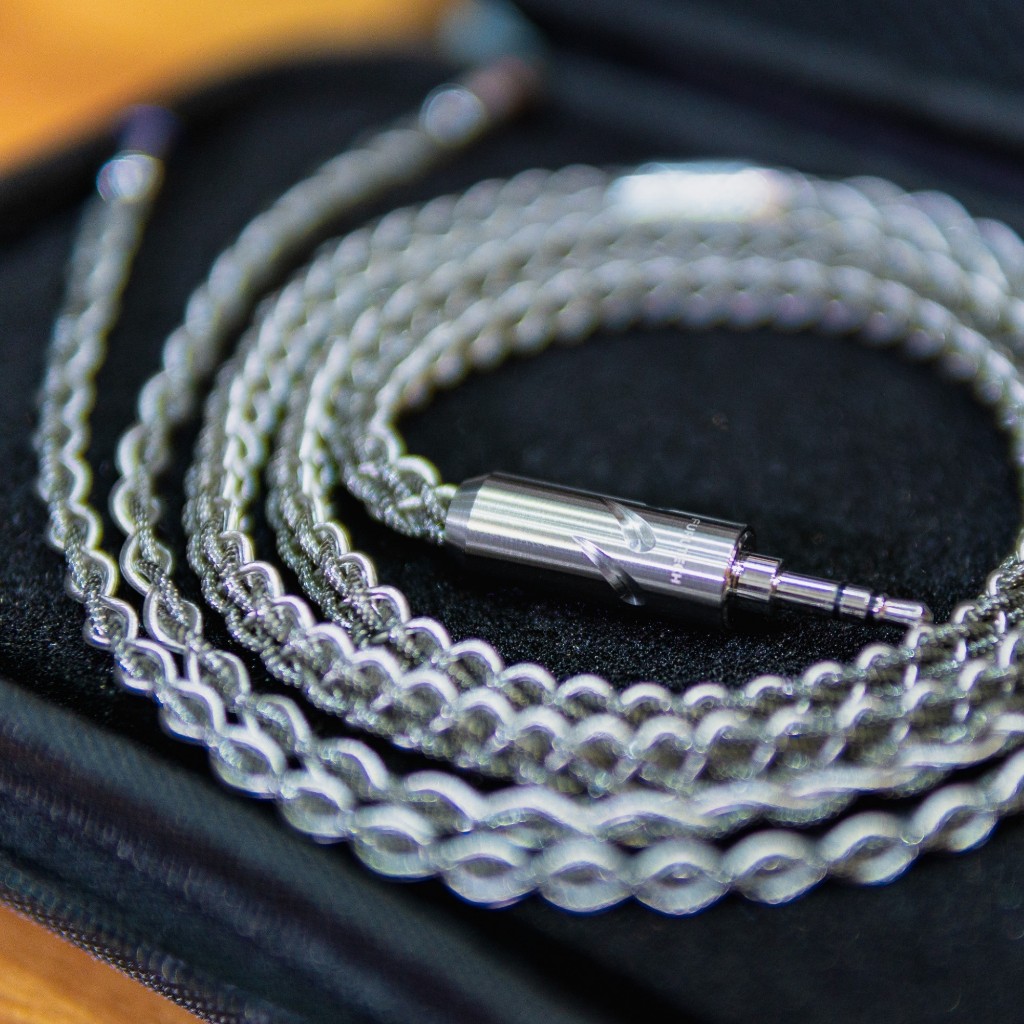 สายอัพเกรดหูฟังเรือธงสาย Earbud รุ่น Supra SIL4 แจ็ค Furutech ขั้ว Ranko ถัก 8 สาย Pure Silver 5N + 