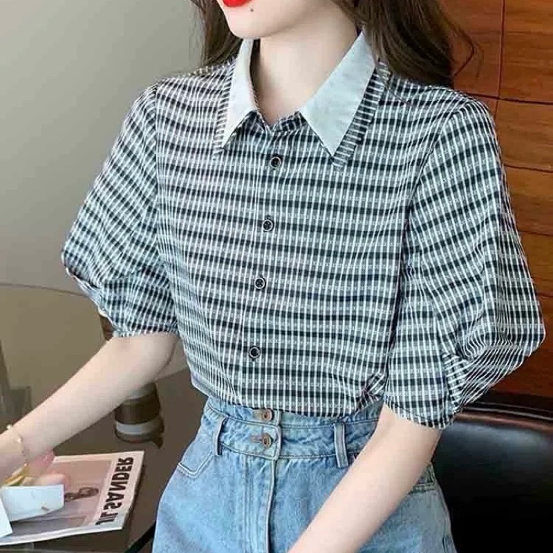 {พร้อมส่ง}รุ่น(AM-ลายดำขาวแขนพอง11) เสื้อคอปกสีขาว ผ้าตอนตอนผสมชีฟอง กระดุมผ่าหน้า อำพรางหุ่นได้ดี