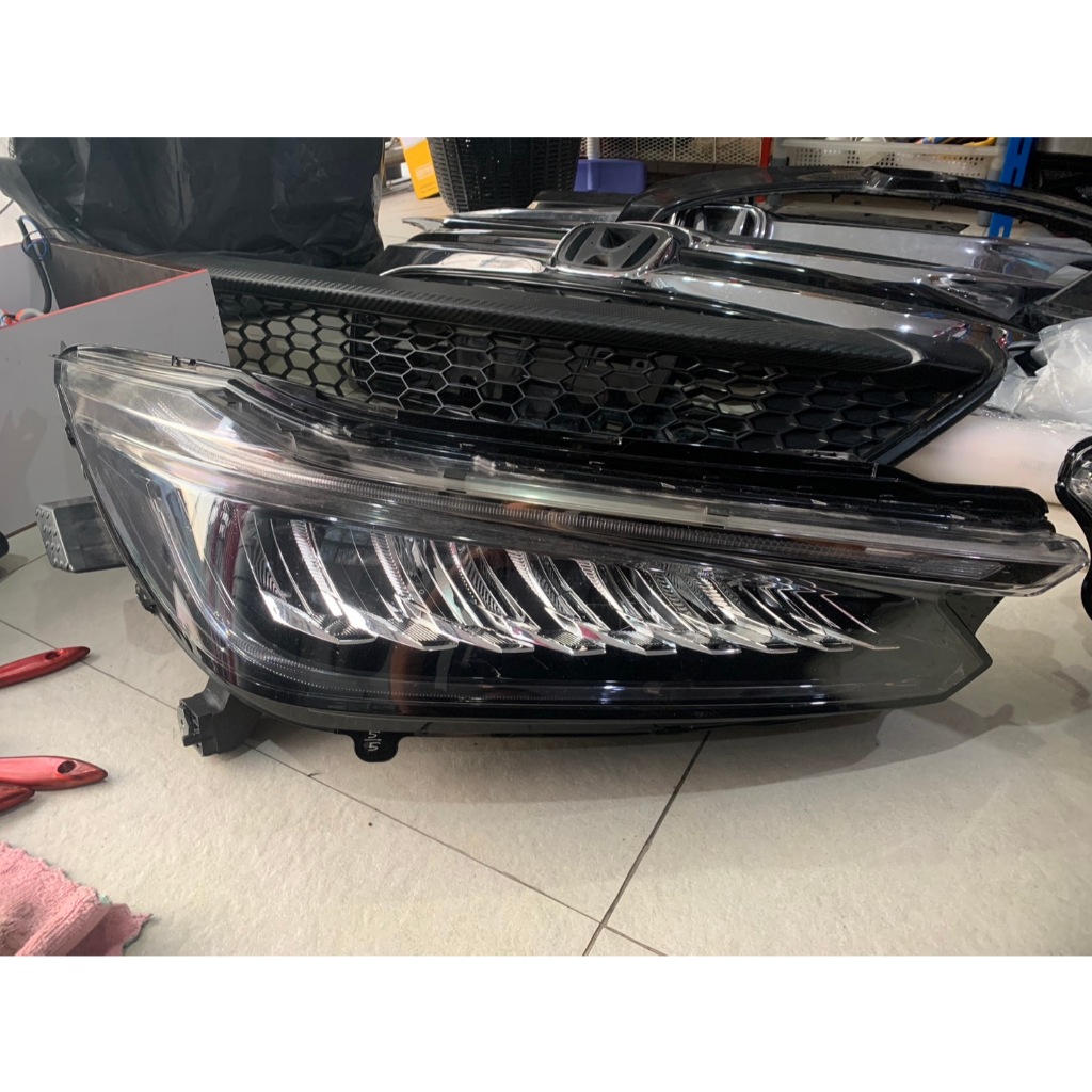 ไฟหน้าHonda  City RS✨แยกข้าง ฝั่งขวา ( R )