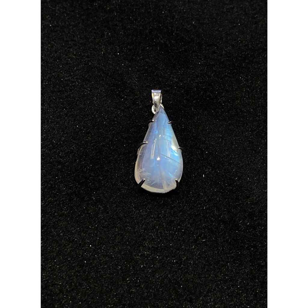 Natural  Moonstone Pendant 925 Silver