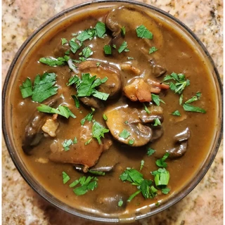 Mushroom Gravy สำหรับราดสเต็กหมู สเต็กไก่ สเต็กเนื้อ หรือมันบด แม็คคอร์มิค มัชรูม เกรวี่ มิกซ์ (21 g)