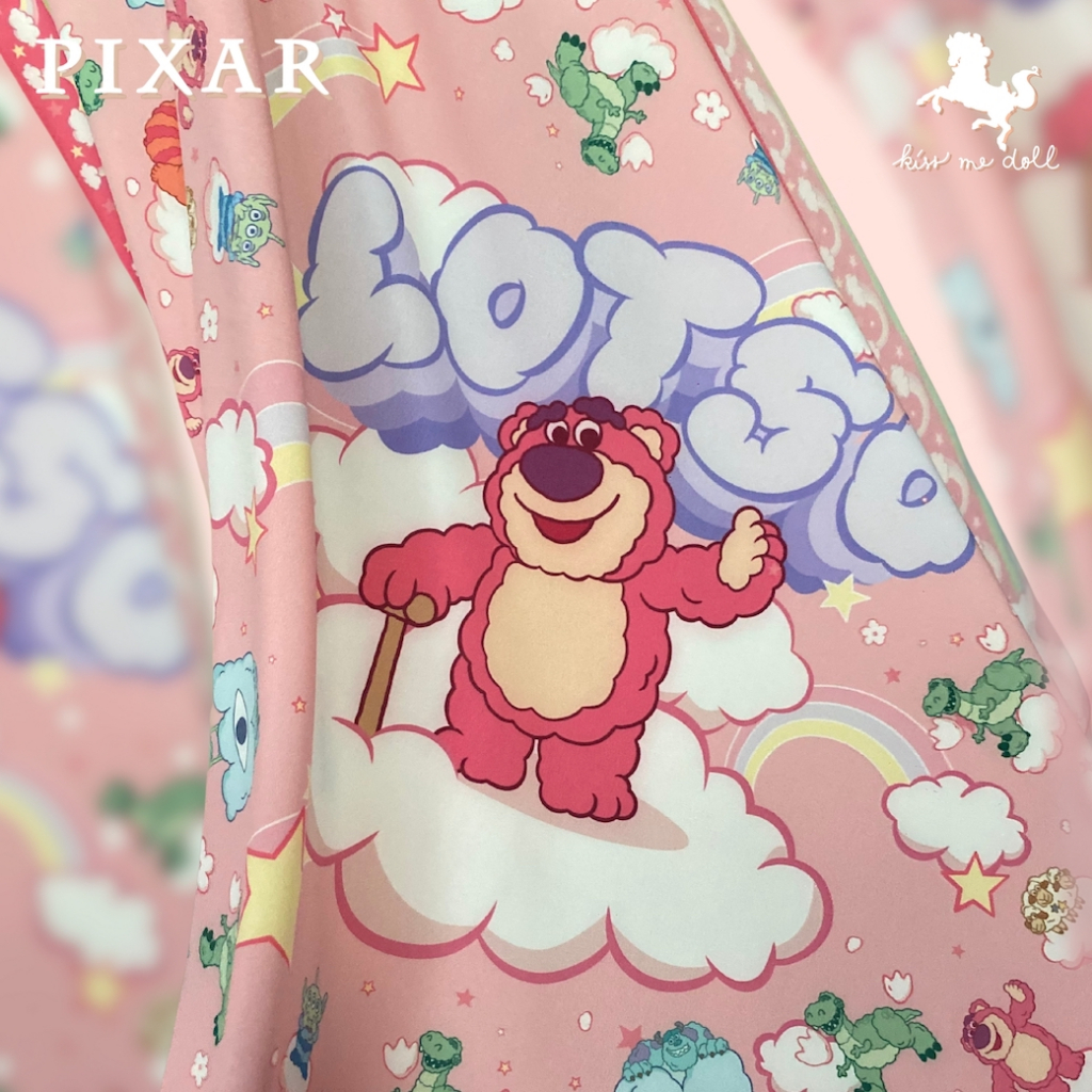 kiss me doll ผ้าพันคอ/ผ้าคลุมไหล่ new arrivals จากข่าย Pixar ขนาด 100x100 cm.