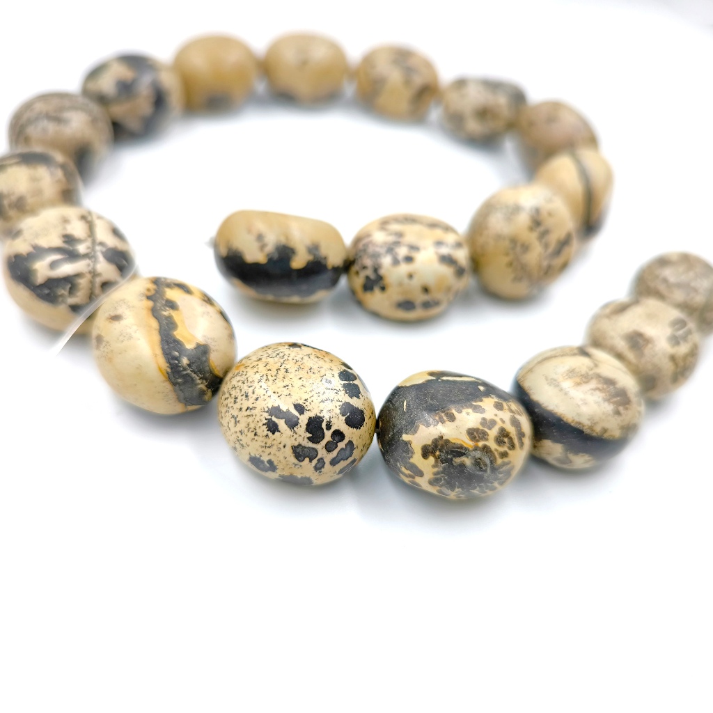 ลูกปัดหินแท้ ลักษณะเม็ดรูปไข่แบน หิน Variegate Jasper ขนาด 20x22 mm - (LZ-0621)