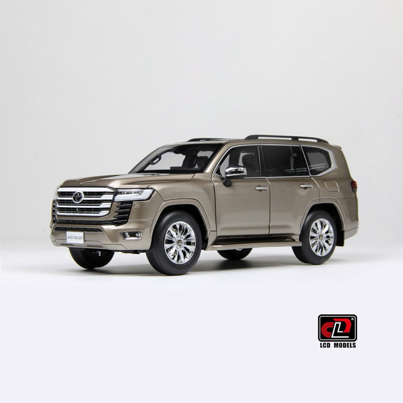 โมเดลรถเหล็ก Toyota Land Cruiser LC300 ZX สเกล 1:18 LCD Models