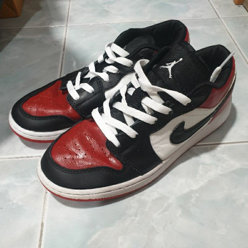 รองเท้า Nike Air Jordan 1 Low Bred Toe สีแดงขาวดำ ของแท้มือสองง