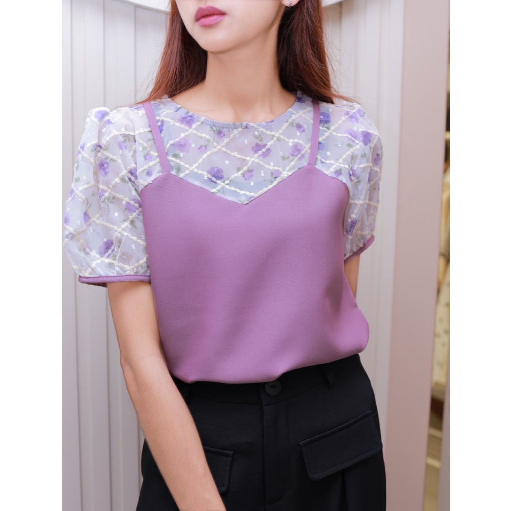 B29 เสื้อเอี้ยมลายดอกสีม่วง