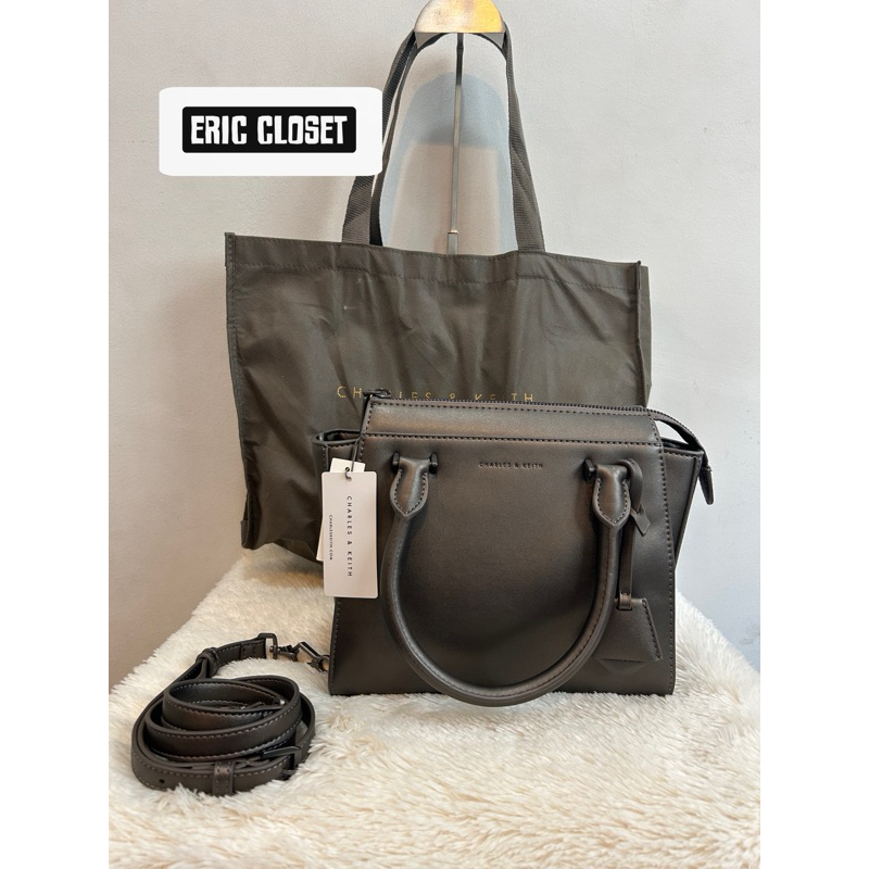 CHARLES & KEITH CITY BAG (9in) (ของแท้ NEW with tag)