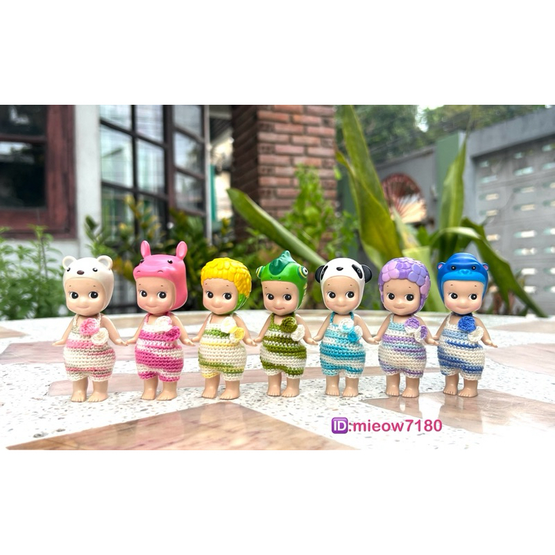 ชุดเอี้ยมสีเหลือบติดโบว์
